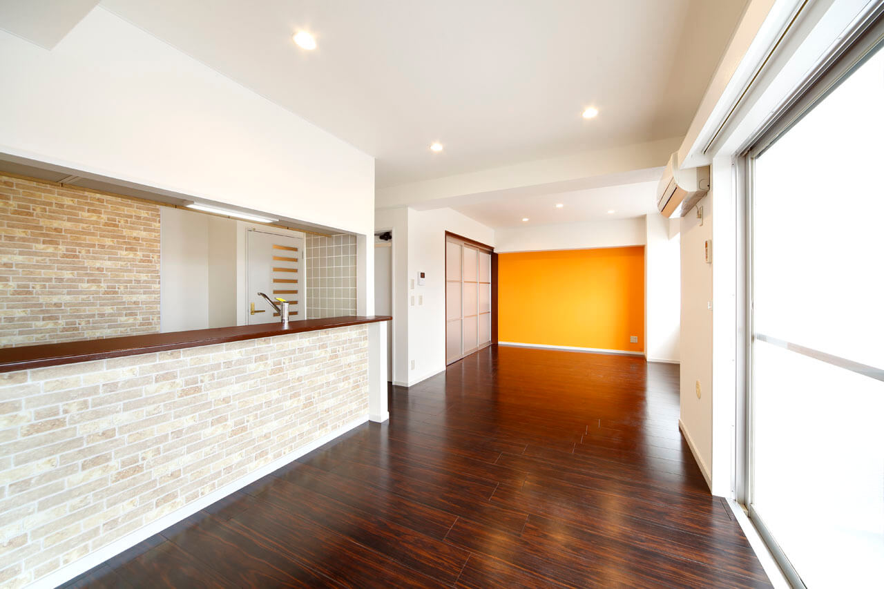 ①抗菌力のある銀イオンがクロスをコーティング